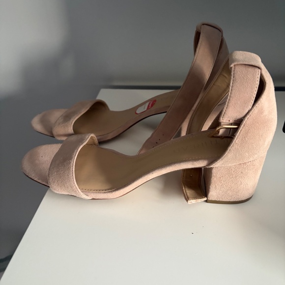OnThread Nude Block Heel Sandals - Size 11 - - Picture 2 of 7
